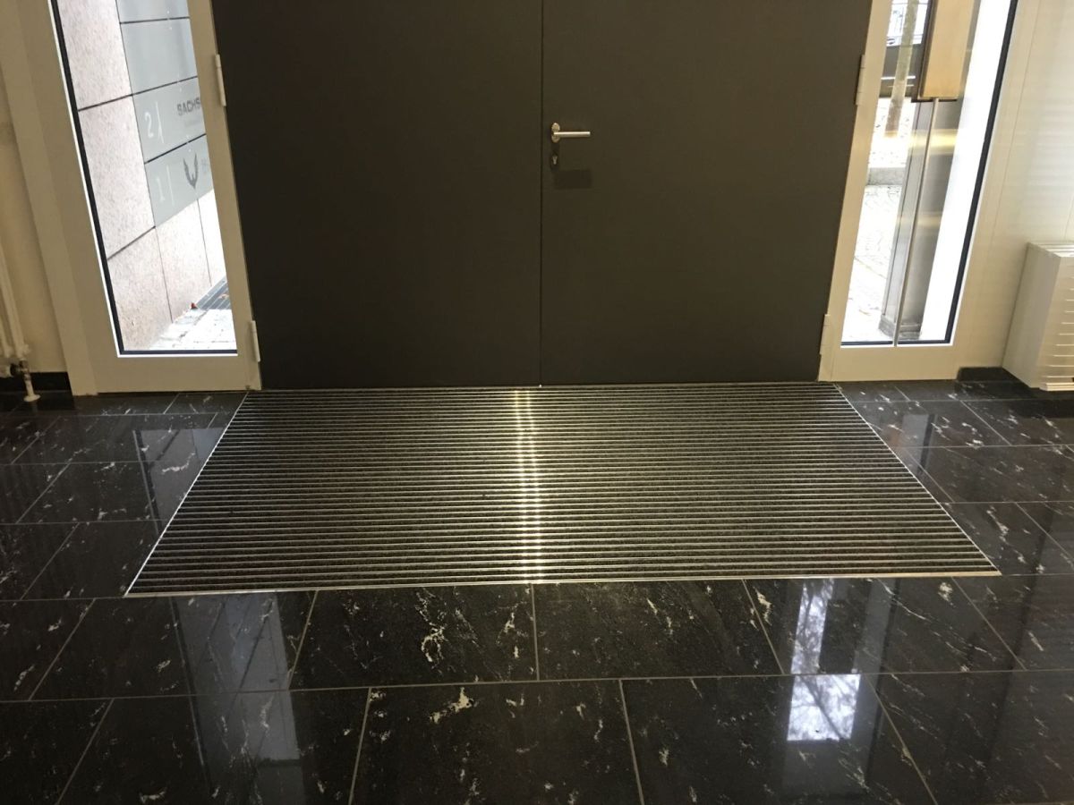 Eingangsbereich Bürokomplex Frankfurt am Main